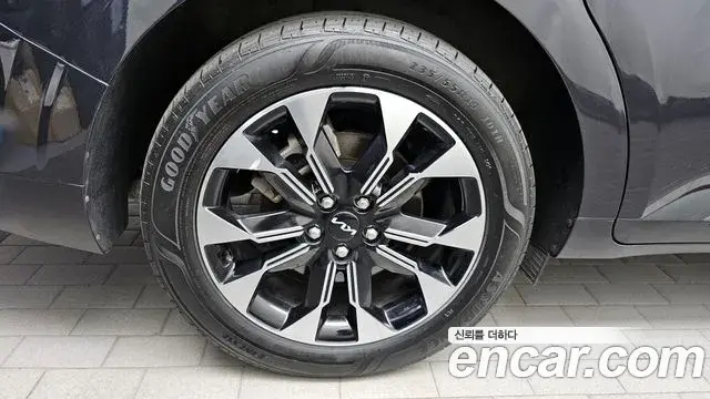 Kia Carnival 2022 — Photo 5/20