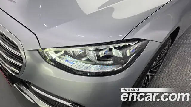 Mercedes-Benz S-Class 2021 — Photo 14/30