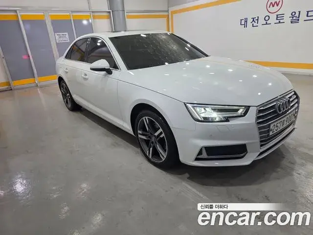 Audi A4 2019 — ფოტო 12/20