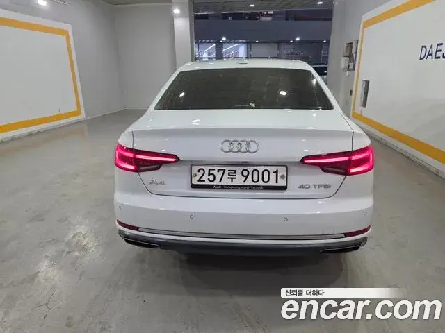 Audi A4 2019 — ფოტო 20/20