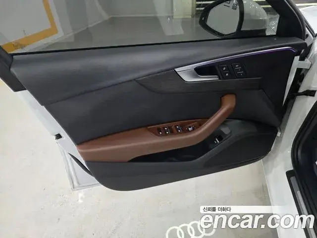 Audi A4 2019 — ფოტო 14/20