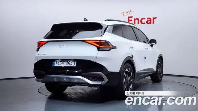 Kia Sportage 2022 — Şəkil 28/40
