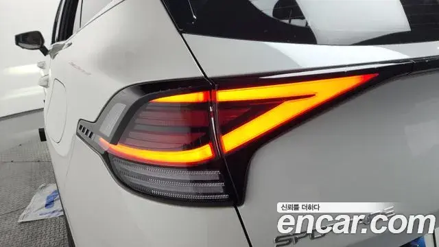 Kia Sportage 2022 — Şəkil 30/40