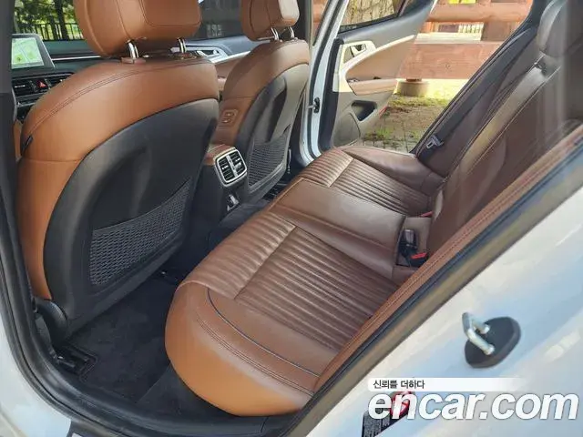 Genesis G70 2019 — Photo 13/20
