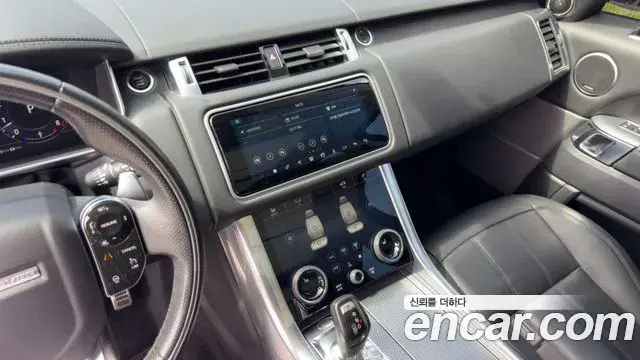 Land Rover Range Rover Sport 2019 — ფოტო 17/20