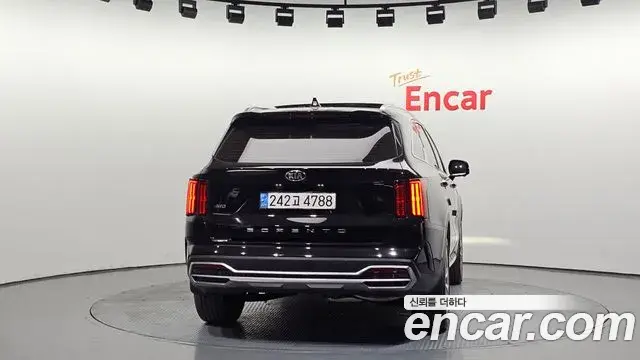 Kia Sorento 2021 — Şəkil 25/31