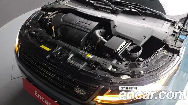 Land Rover Range Rover Evoque 2024 — ფოტო 18/32