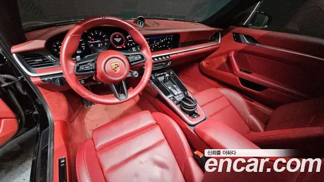 Porsche 911 2023 — Şəkil 13/38
