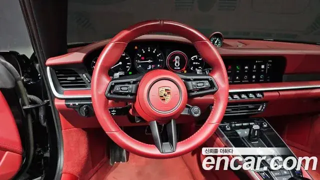 Porsche 911 2023 — Şəkil 31/38