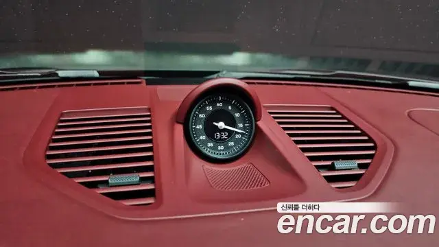 Porsche 911 2023 — Şəkil 11/38