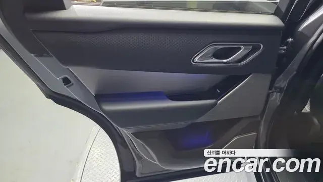 Land Rover Range Rover Velar 2019 — Photo 6/33