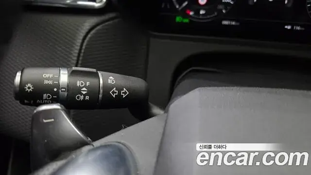 Land Rover Range Rover Velar 2019 — Photo 15/33