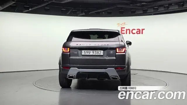 Land Rover Range Rover Evoque 2019 — ფოტო 10/20