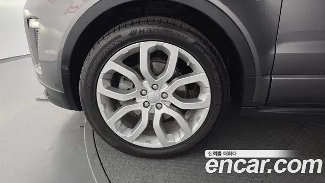 Land Rover Range Rover Evoque 2019 — ფოტო 15/20
