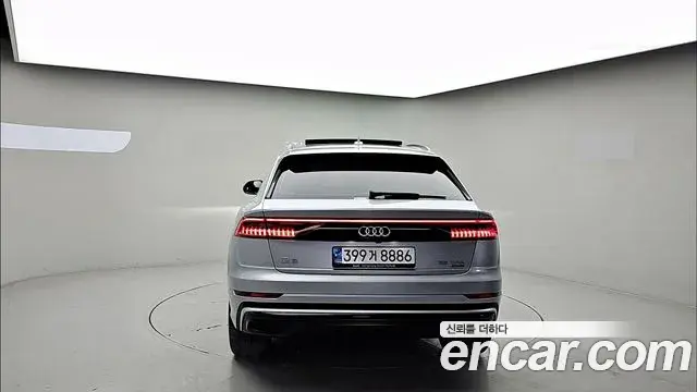 Audi Q8 2021 — ფოტო 12/20