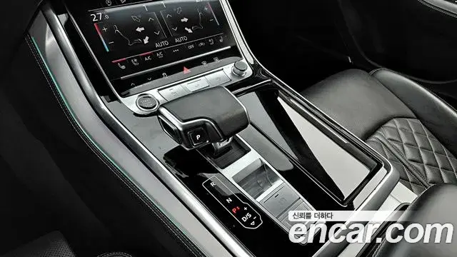 Audi Q8 2021 — ფოტო 14/20