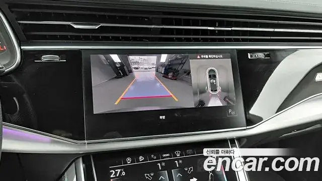 Audi Q8 2021 — ფოტო 11/20