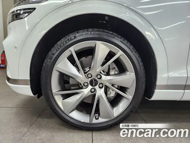 Genesis GV70 2025 — Şəkil 6/20