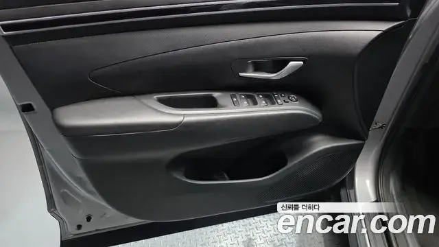 Hyundai Tucson Hybrid 2022 — Photo 8/30