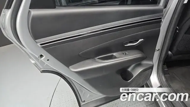 Hyundai Tucson Hybrid 2022 — ფოტო 9/30