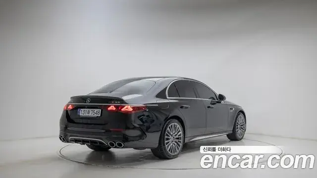 Mercedes-Benz E-Class 2025 — ფოტო 7/20