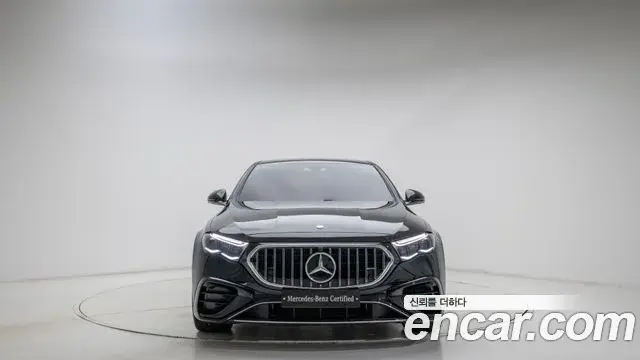 Mercedes-Benz E-Class 2025 — ფოტო 17/20