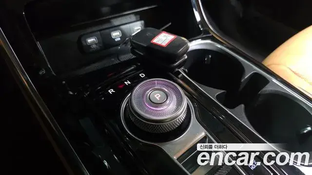 Kia Carnival 2023 — Photo 9/20