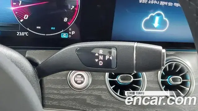 Mercedes-Benz AMG GT 2025 — ფოტო 17/20