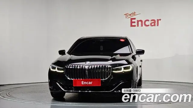 BMW 7 Series 2021 — Photo 18/34