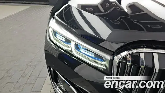 BMW 7 Series 2021 — Photo 22/34