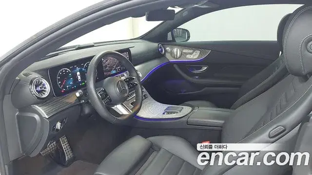 Mercedes-Benz E-Class 2023 — ფოტო 20/20