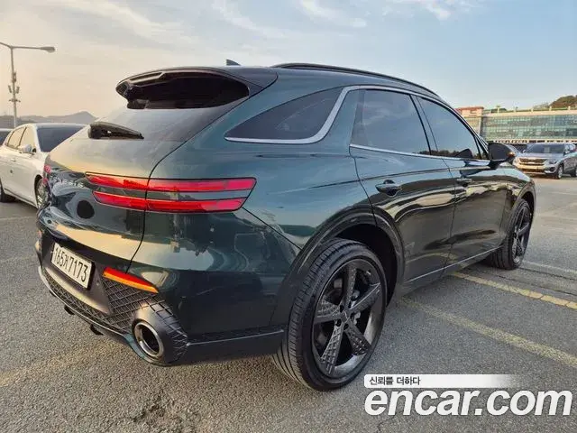 Genesis GV70 2021 — ფოტო 14/20