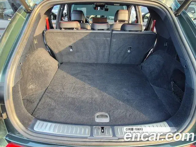 Genesis GV70 2021 — ფოტო 17/20