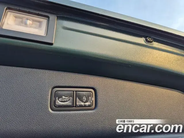 Genesis GV70 2021 — ფოტო 16/20