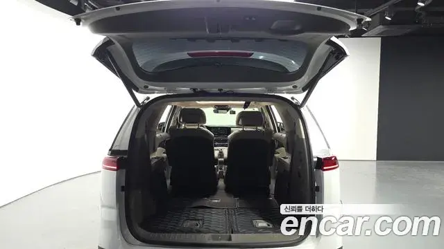 Kia Carnival 2021 — Фото 20/20