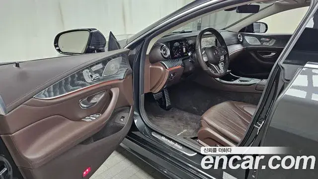 Mercedes-Benz CLS-Class 2021 — Фото 10/20