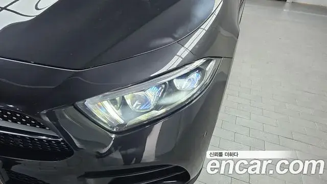 Mercedes-Benz CLS-Class 2021 — Photo 7/32