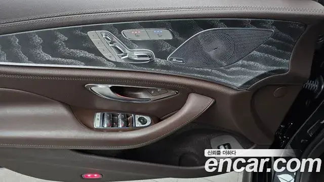 Mercedes-Benz CLS-Class 2021 — Photo 6/32