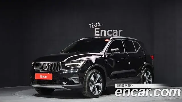 Volvo XC40 2024 — Şəkil 1/31
