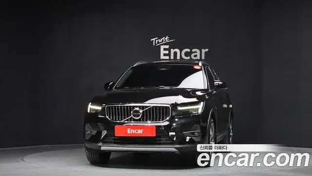 Volvo XC40 2024 — Şəkil 22/31