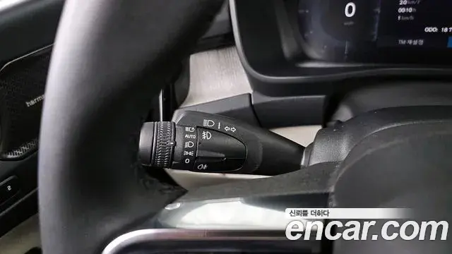 Volvo XC40 2024 — Şəkil 16/31