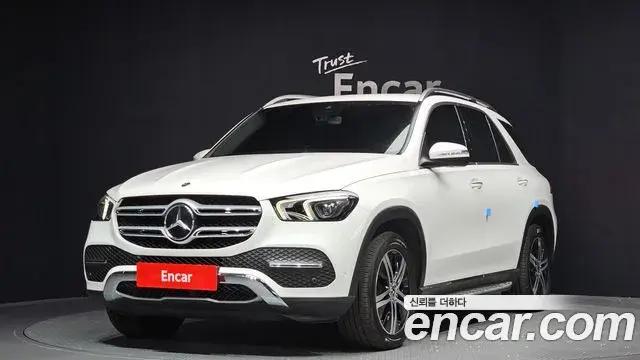 Mercedes-Benz GLE-Class 2019 — Photo 26/31