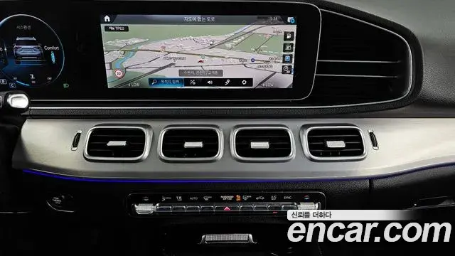 Mercedes-Benz GLE-Class 2019 — Photo 20/31