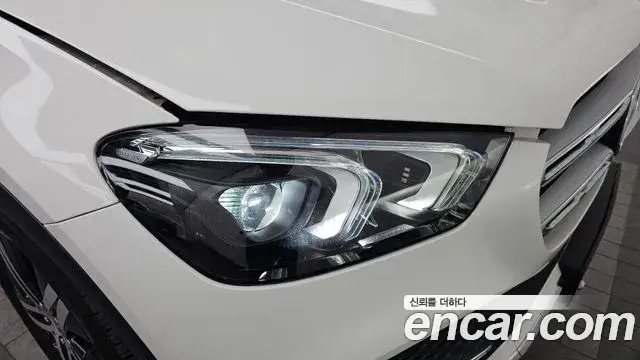 Mercedes-Benz GLE-Class 2019 — Photo 22/31