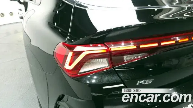 Kia K5 2020 — Şəkil 18/30