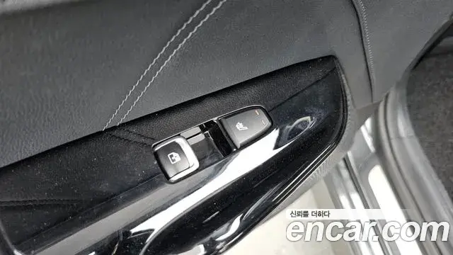 Kia K5 2020 — Photo 12/31