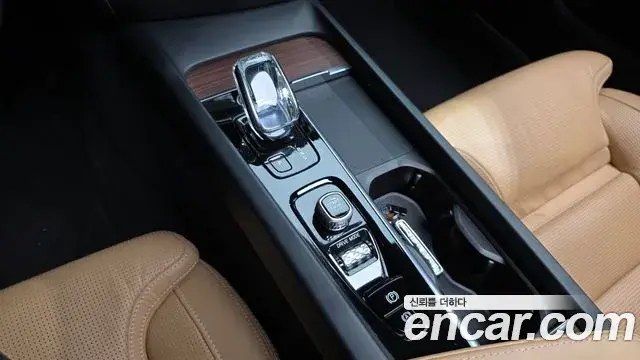 Volvo S60 2020 — Şəkil 9/40