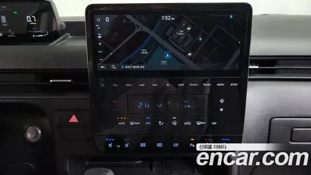 Hyundai Staria 2023 — ფოტო 9/36