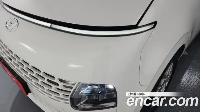 Hyundai Staria 2023 — ფოტო 23/36