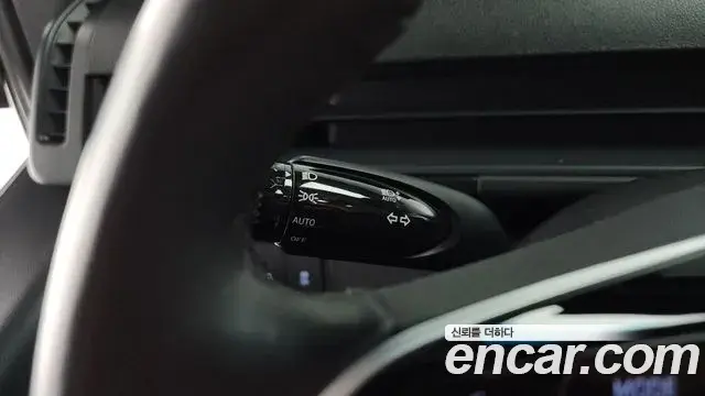 Hyundai Staria 2023 — ფოტო 13/36